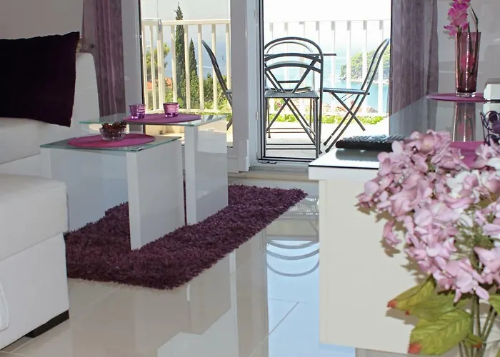 아파트 Siesta 챠브타트